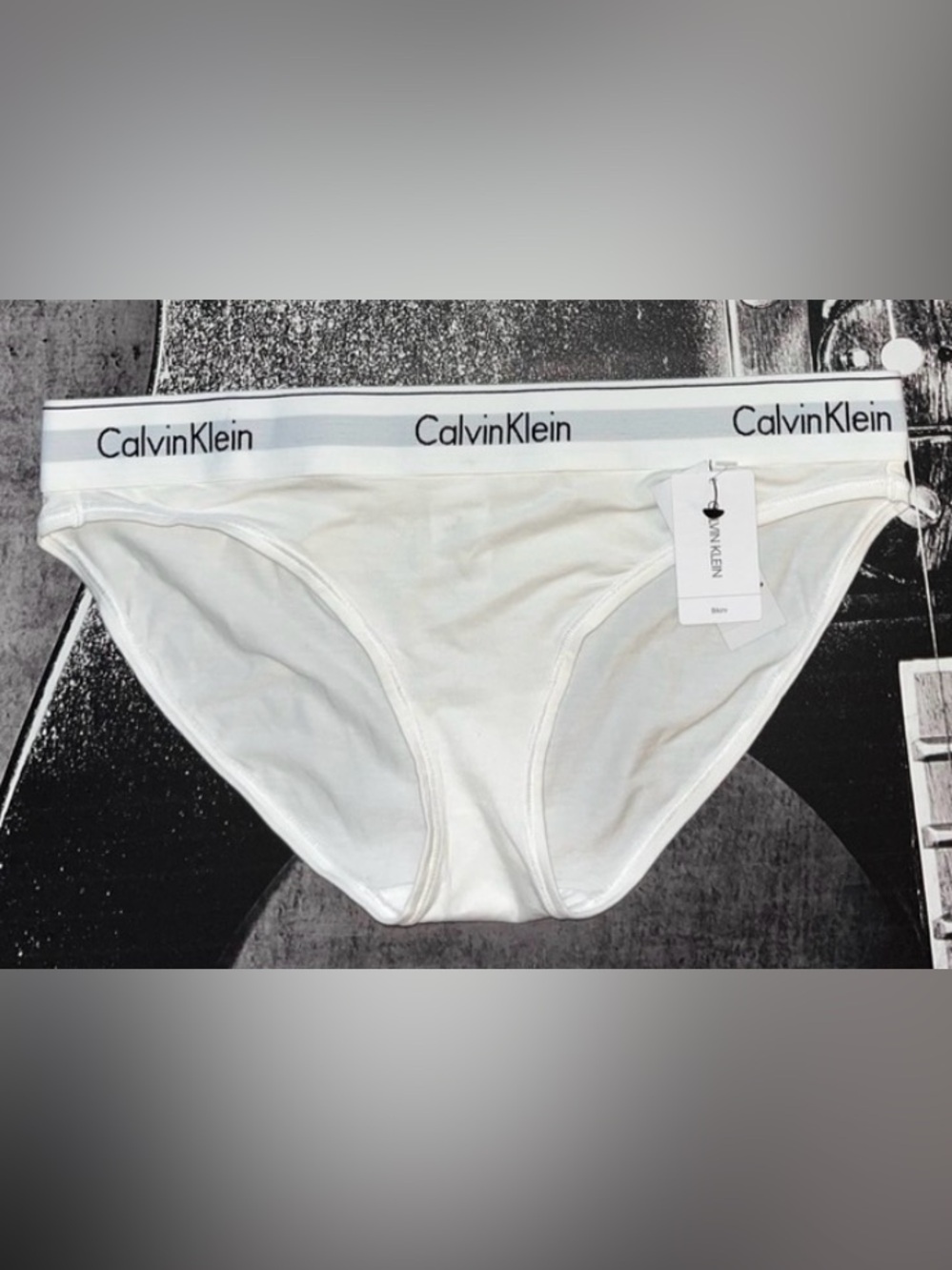 NWT Calvin Klein 2pc Set - Picture 3 of 4